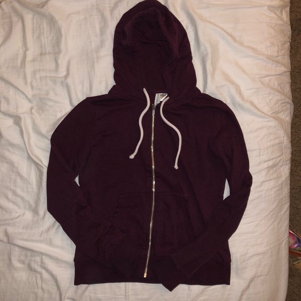 h&m burgundy zip-up hoodie